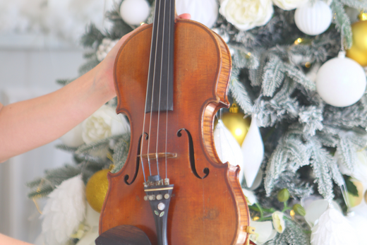 The History of the Violin in Christmas Music: From Baroque to Modern Day