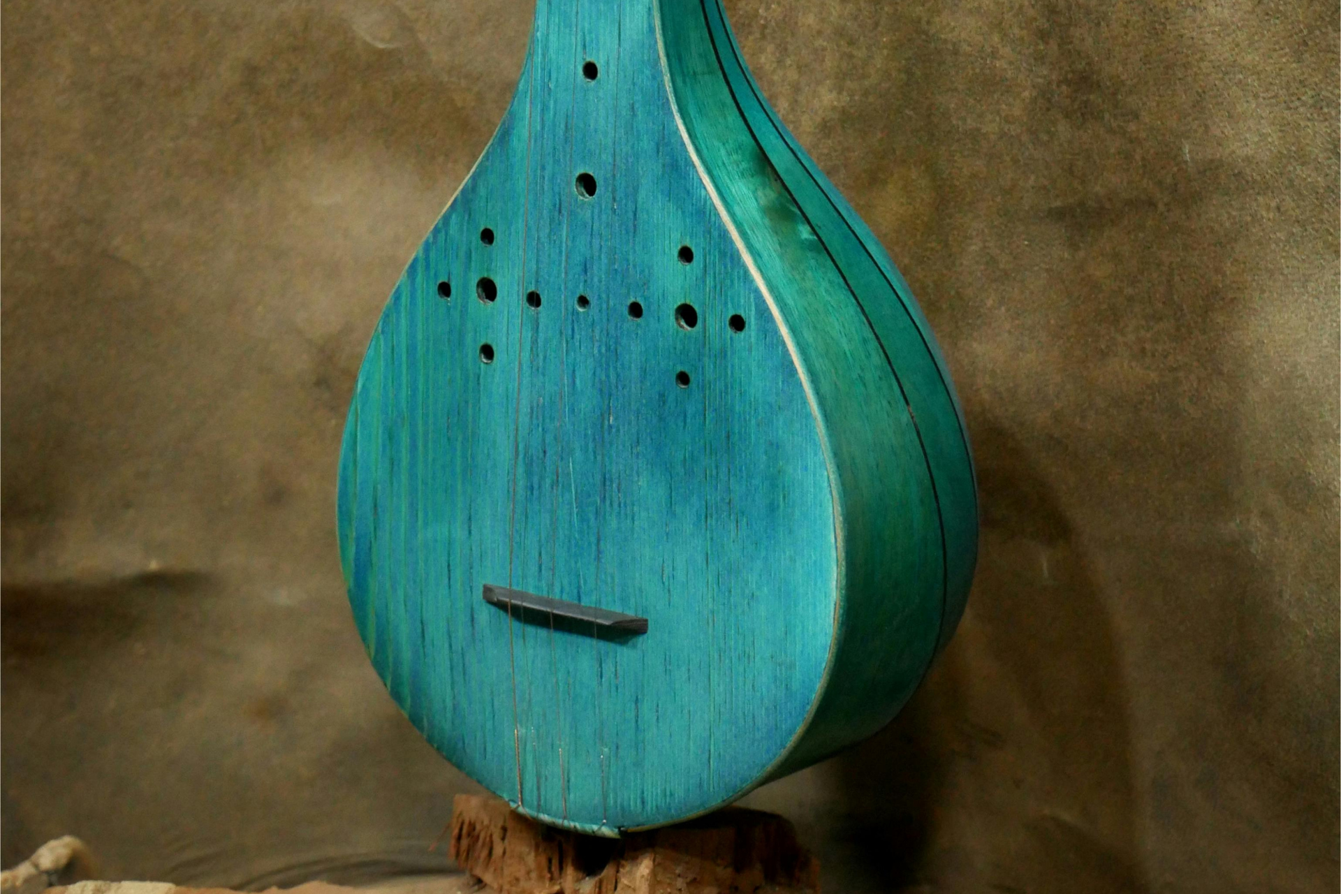 Exploring the Different Types of Persian Traditional Music