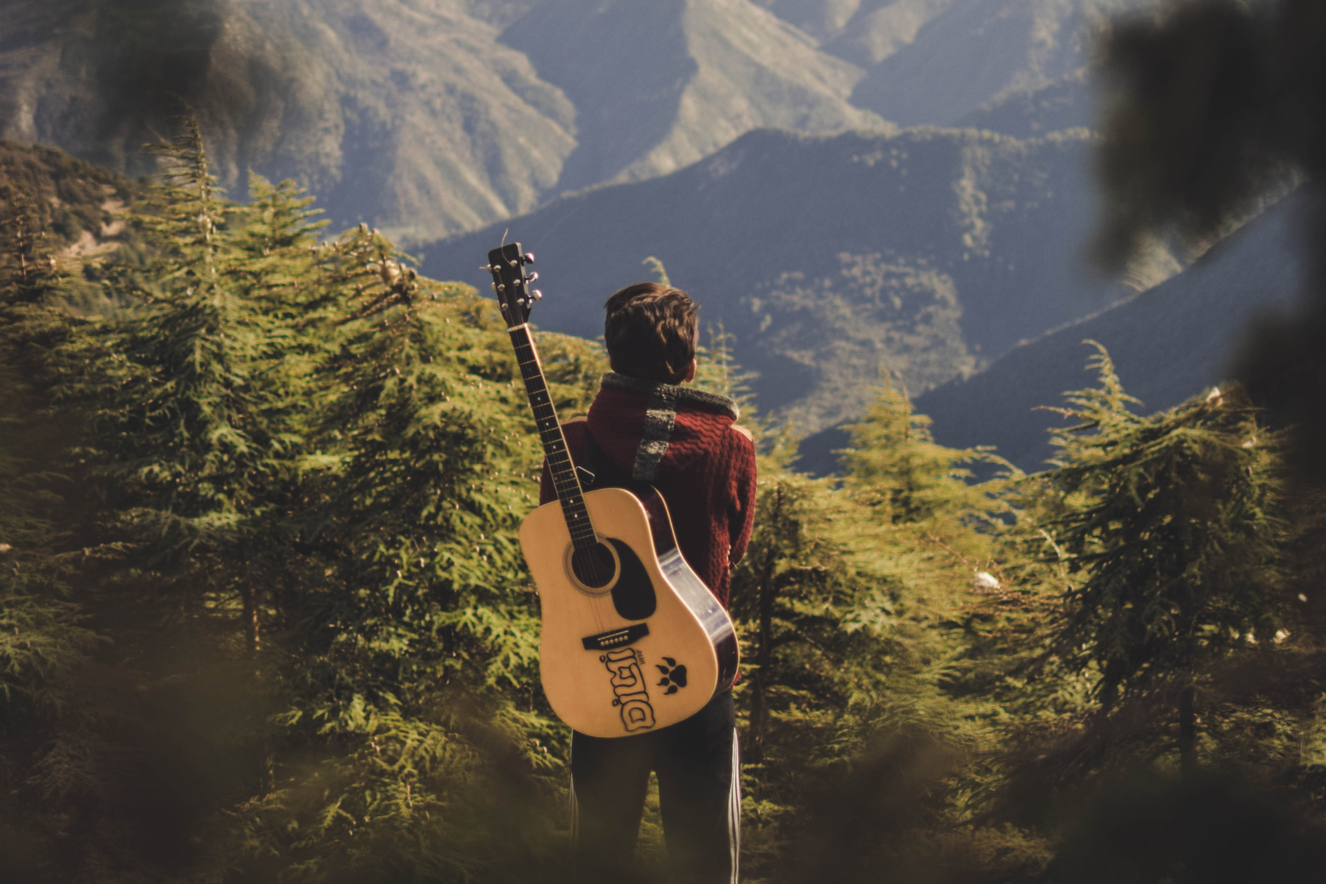 Best Instruments for Solo Travel Musicians