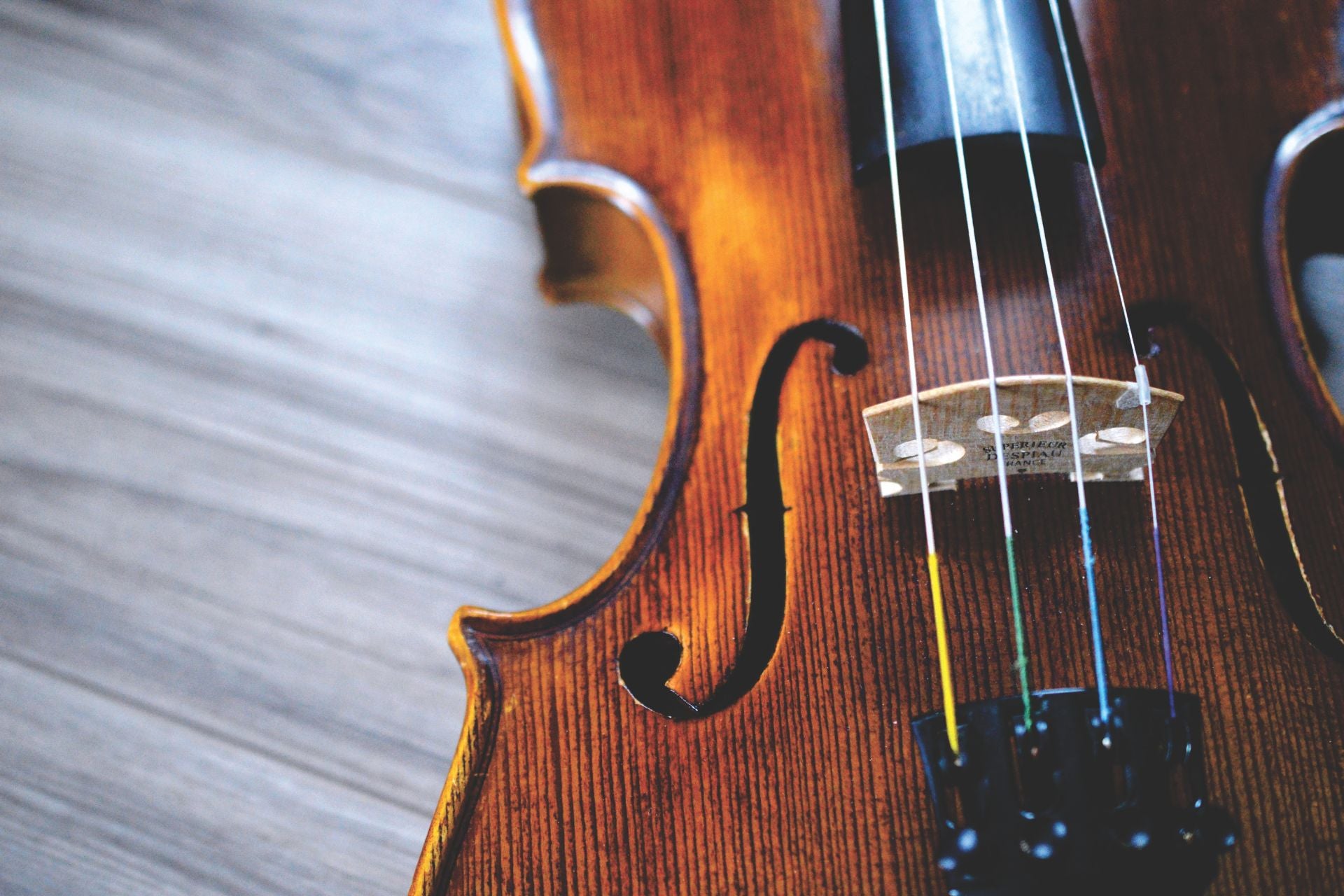 The Physics of Violin Acoustics: Unveiling the Secrets Behind the Enchanting Sound